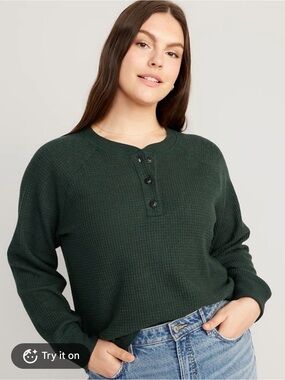 Old Navy Plush Waffle-Knit Henley Top forest green color Women’s Sz Medium Shirt